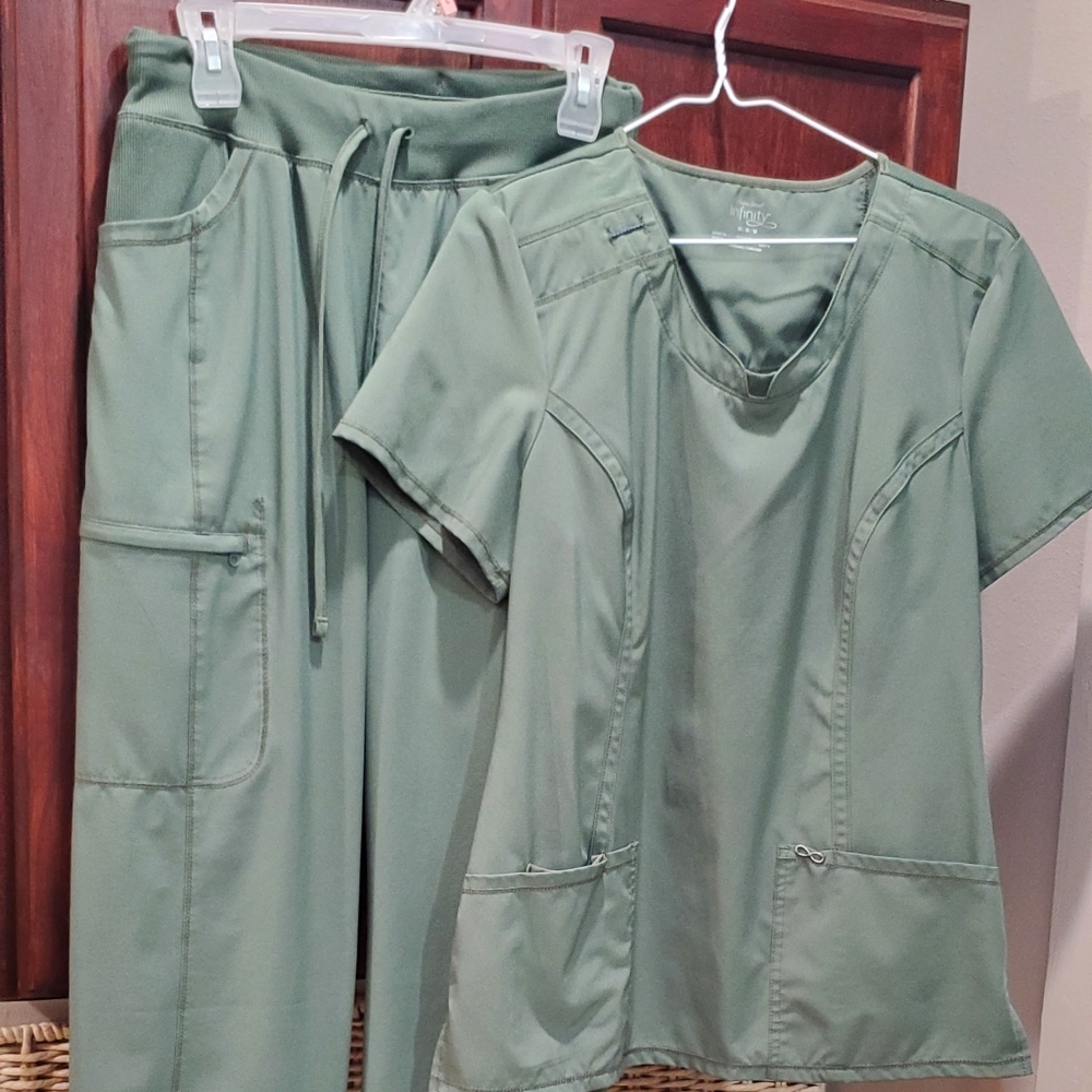 Women's Green Scrub Set